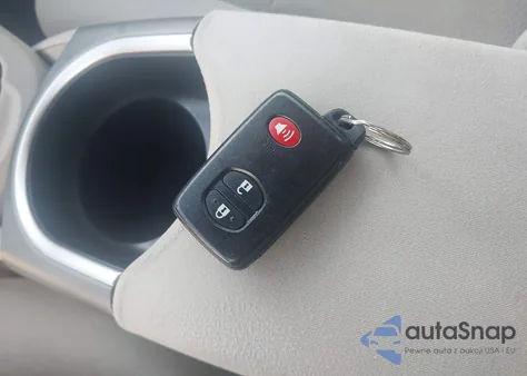 2012 Toyota Prius Three z USA, uszkodzony, nr VIN JTDKN3DU2C1558035